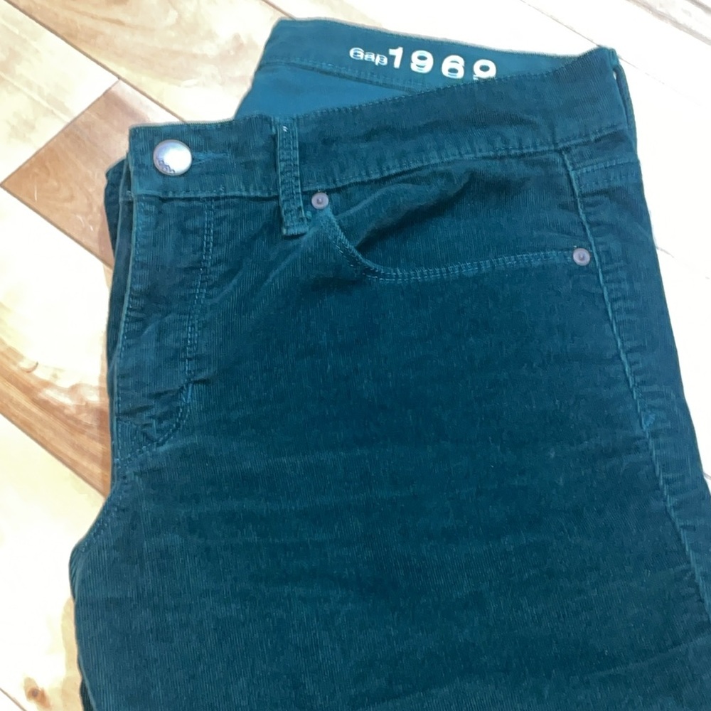 GAP 1969 Corduroy “legging jeans”